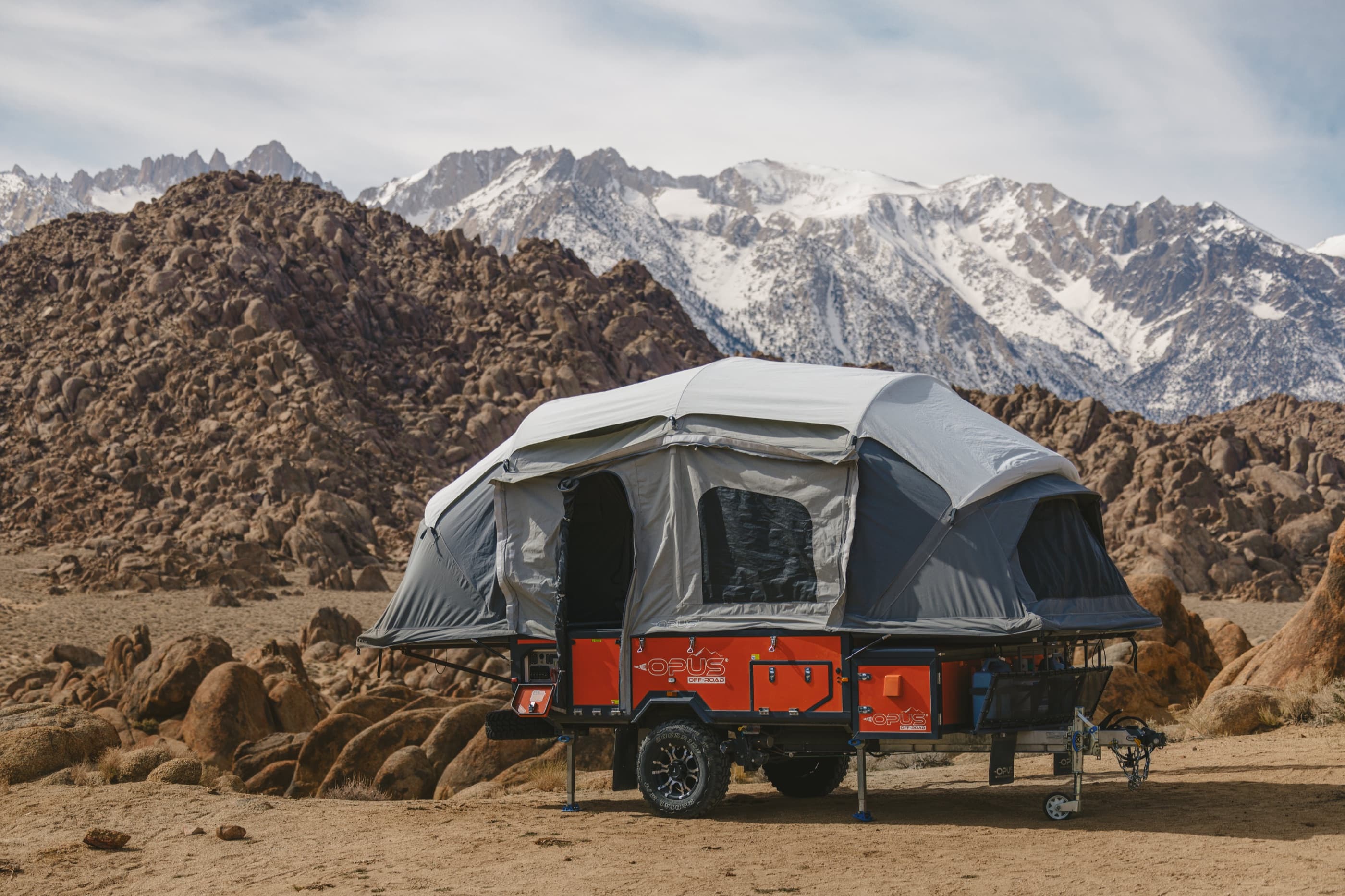 An OPUS OP4 with its Air Beam tent set up below the Sierra Nevada