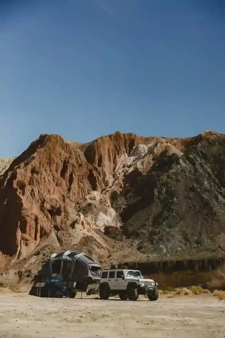 On the road through the Badlands
