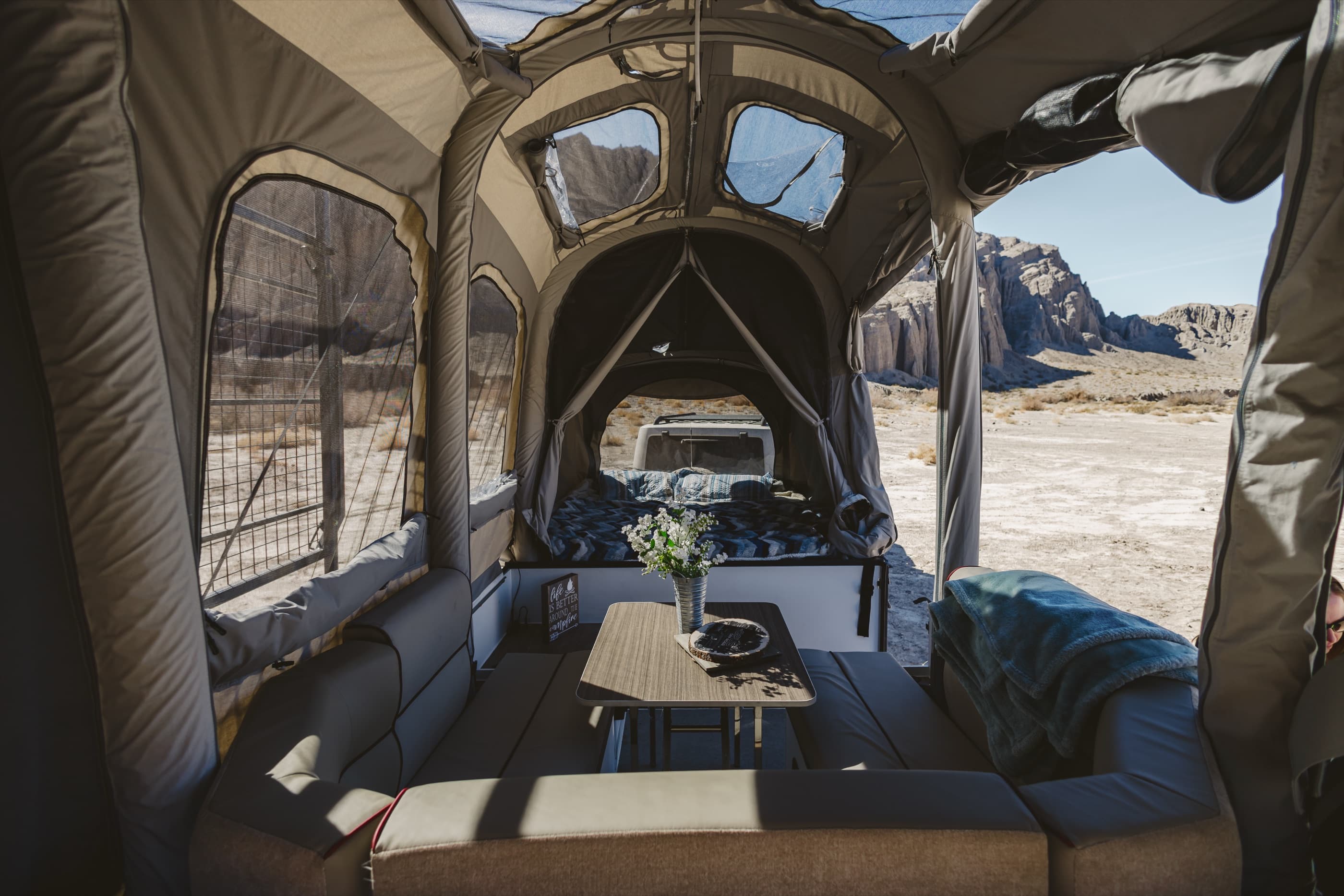 OP2, Queen bed · tent up